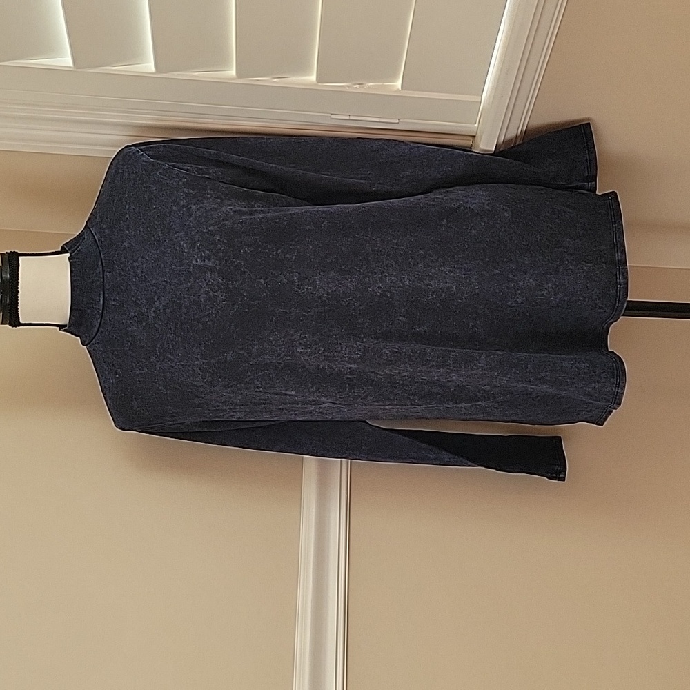 Long sleeve top